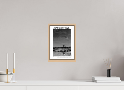 DIN A4 (21 x 29,7 cm), Classic Print in Floater Frame - Natural Maple Unausspürbar