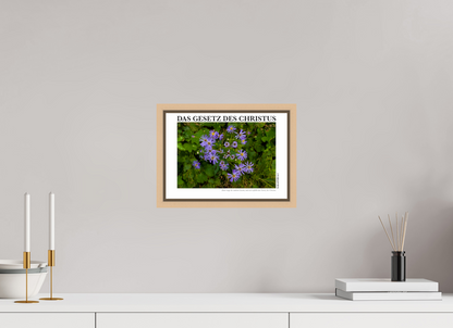 DIN A4 (29,7 x 21 cm), Classic Print in Floater Frame - Natural Maple Das Gesetz Des Christus