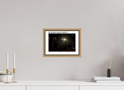 DIN A4 (29,7 x 21 cm), Classic Print in Floater Frame - Natural Oak Ich bin dein Gott