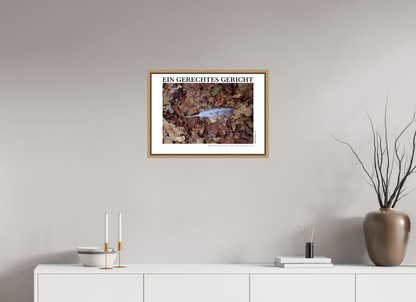 DIN A2 (59,4 x 42 cm), Fine Art Print in Floater Frame - Natural Oak Ein Gerechtes Gericht