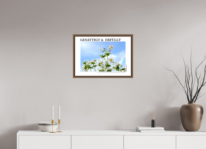 DIN A2 (59,4 x 42 cm), Fine Art Print in Floater Frame - Walnut Gesättigt & Erfüllt