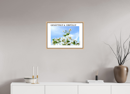 DIN A2 (59,4 x 42 cm), Classic Print in Floater Frame - Natural Maple Gesättigt & Erfüllt