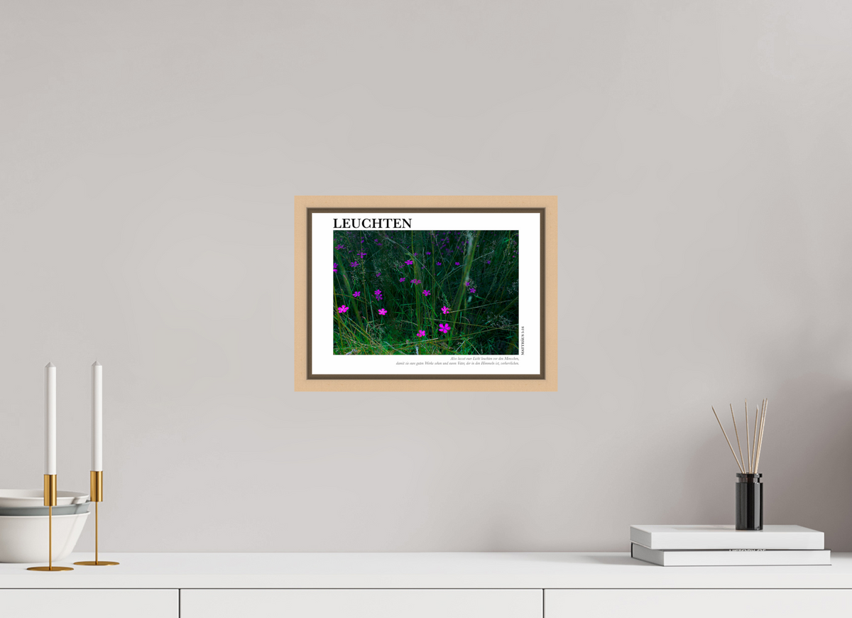 DIN A4 (29,7 x 21 cm), Fine Art Print in Floater Frame - Natural Maple Leuchten