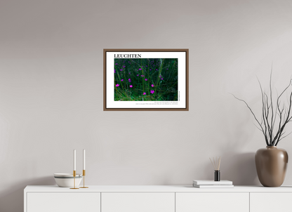 DIN A2 (59,4 x 42 cm), Classic Print in Floater Frame - Walnut Leuchten